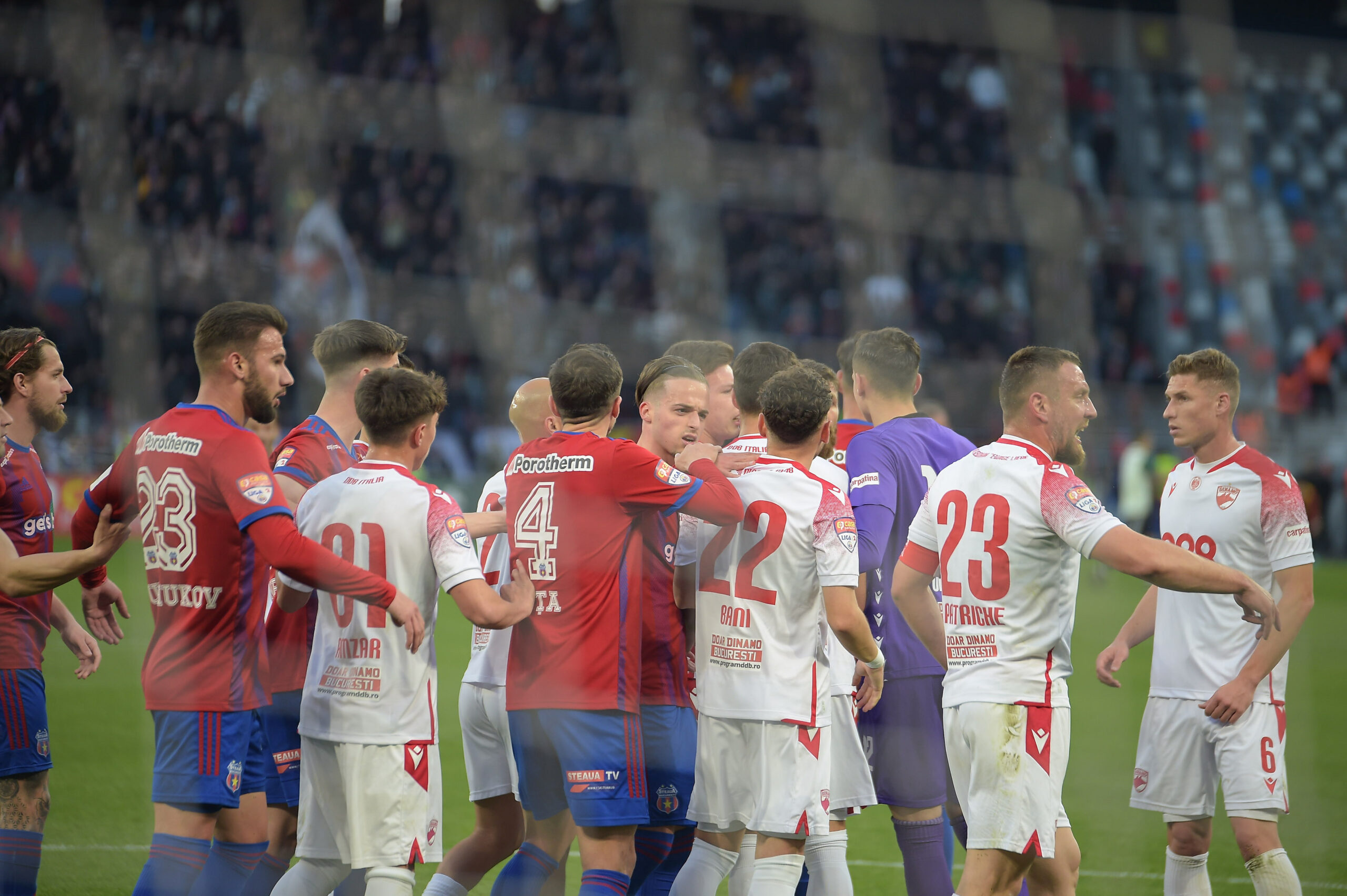 Steaua - Dinamo 2-0, iar roș-albaștrii sunt lideri în Liga 2 (Video)